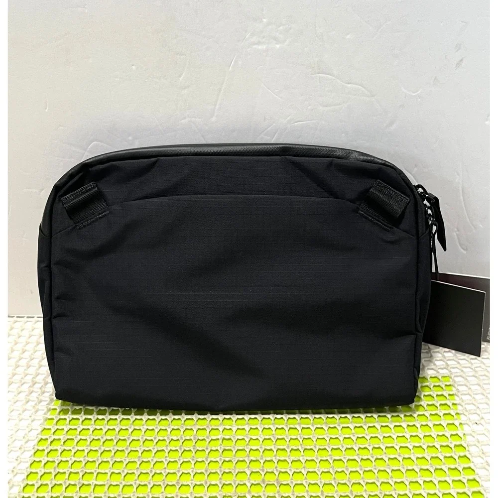 Alpaka Flight Sling Black Axoflux 210D Crossbody Bag Nintendo Switch Travel New